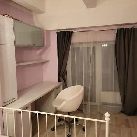 Διαμέρισμα Four Room's *